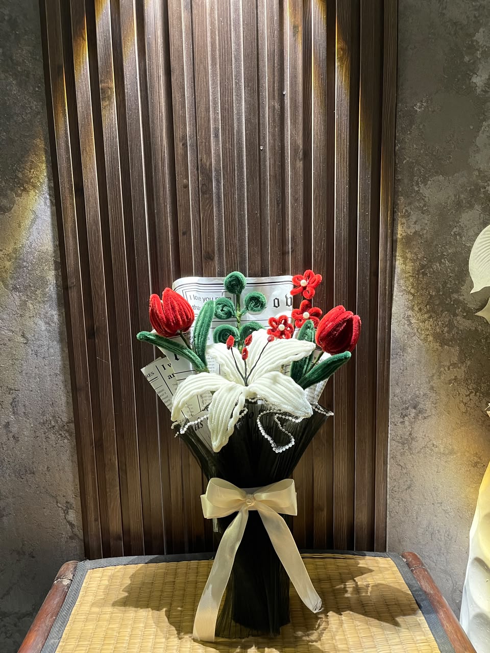 Crimson Lily Elegance Bouquet ❤️🤍